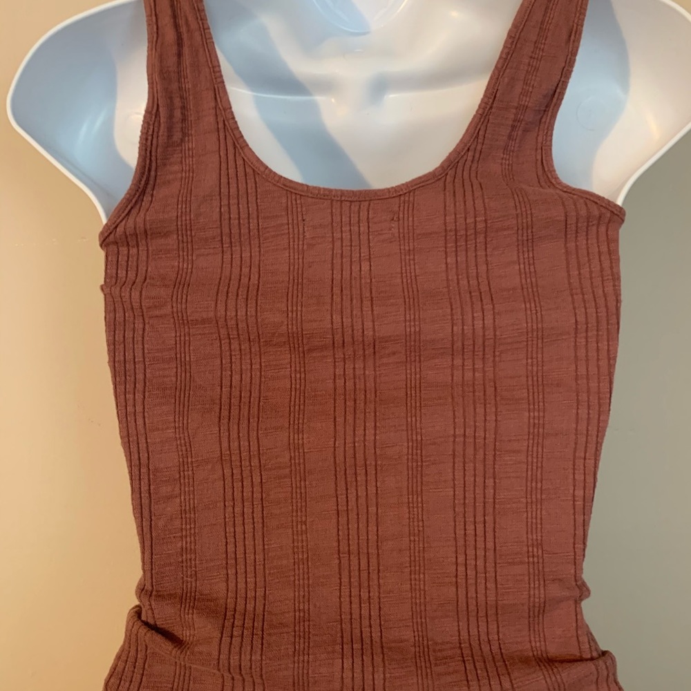American Eagle tank top in mauve - Picture 5 of 6